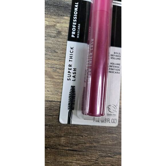 COVERGIRL PROFESSIONAL SUPER THICK LASH MASCARA 200 VERY BLACK NEW - Picture 4 of 6